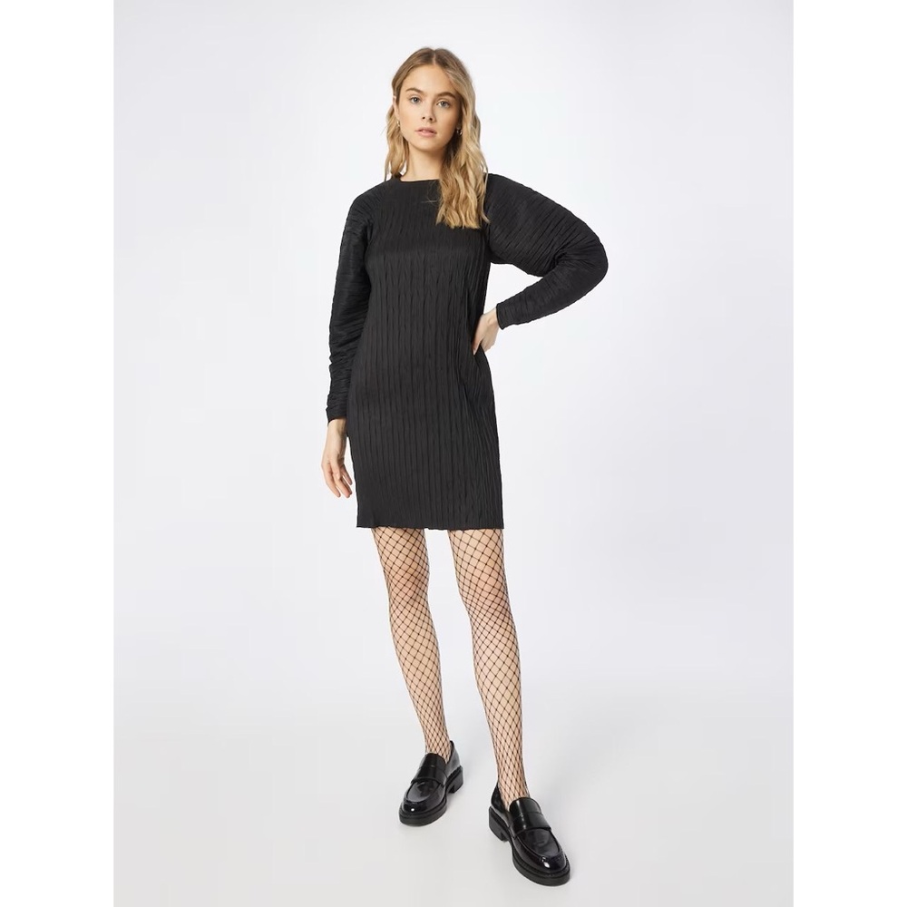 OVAL SQUARE Iggy Puff Sleeve Plisse Mini Dress (Black, XS)